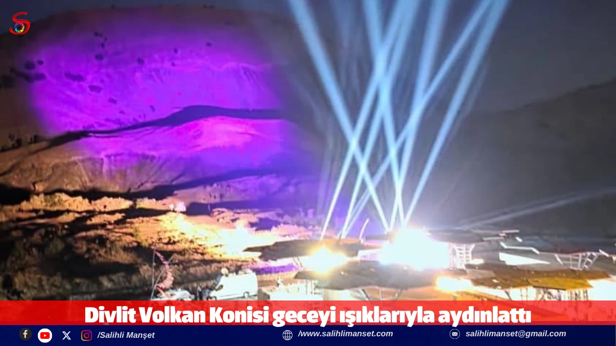 Divlit Volkan Konisi geceyi ışıklarıyla aydınlattı 