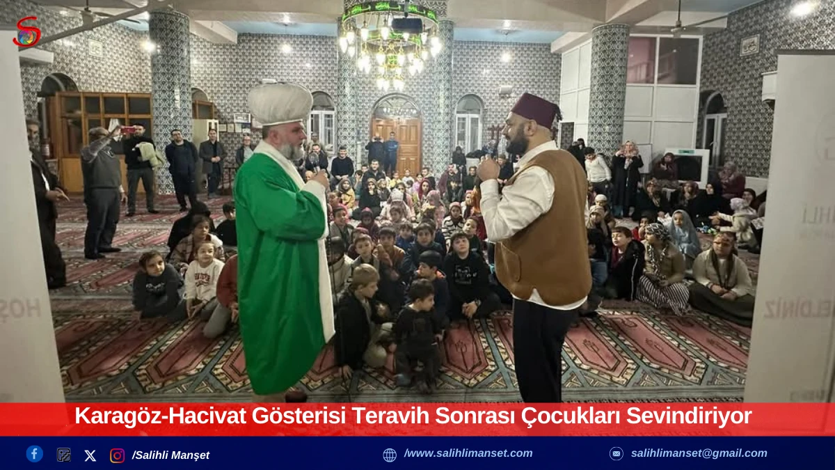 Karag&ouml;z-Hacivat G&ouml;sterisi Teravih Sonrası &Ccedil;ocukları Sevindiriyor